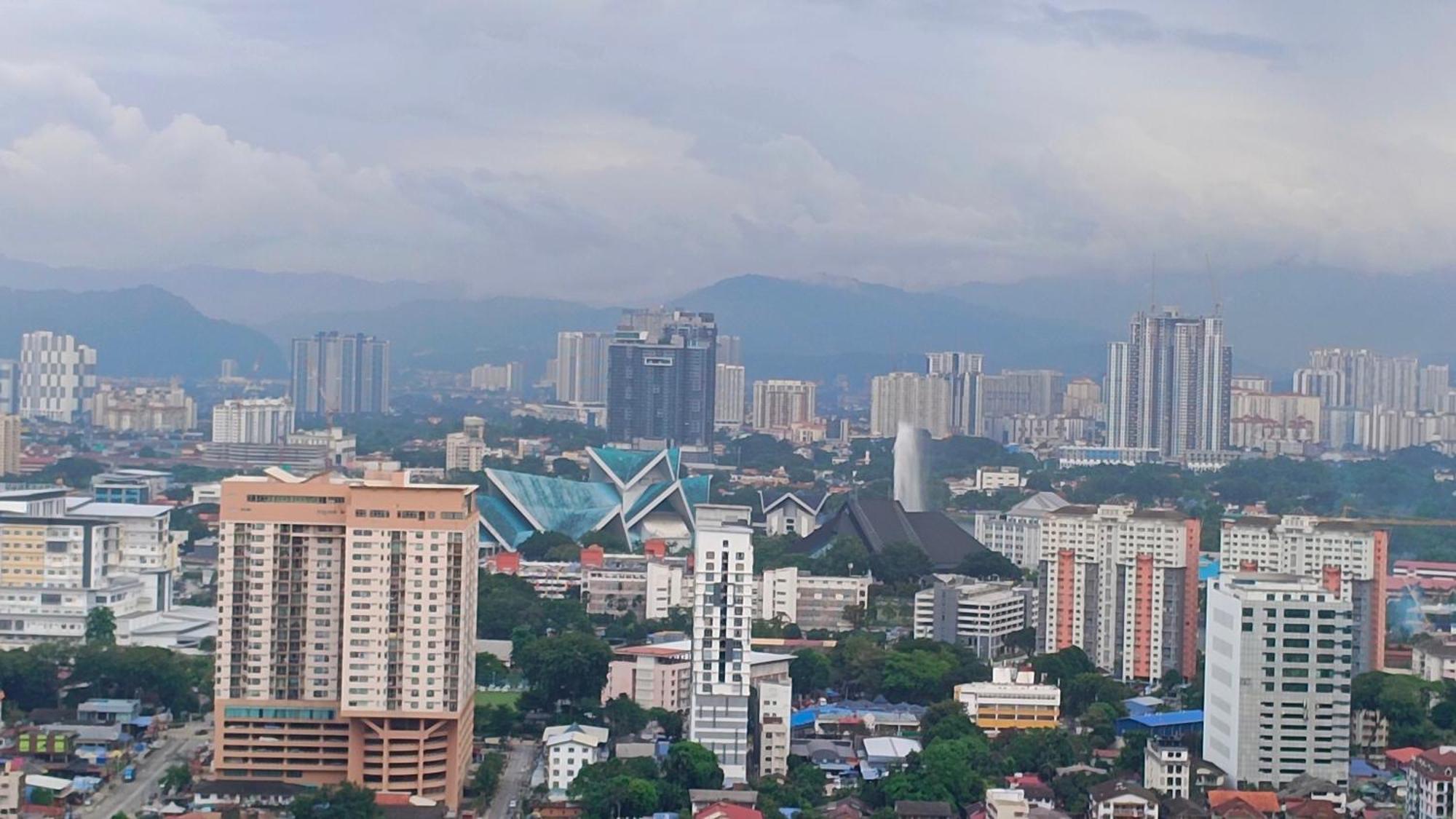 Summer Suites By Hibiscus Kuala Lumpur Bagian luar foto